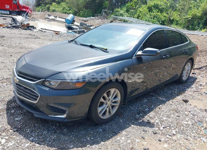 Photo 2 of 2016 Chevrolet Malibu 1LT (VIN 1G1ZE5ST9GF240628)
