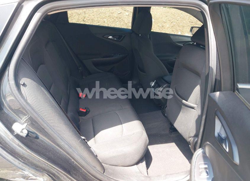 Photo 8 of 2016 Chevrolet Malibu 1LT (VIN 1G1ZE5ST9GF240628)