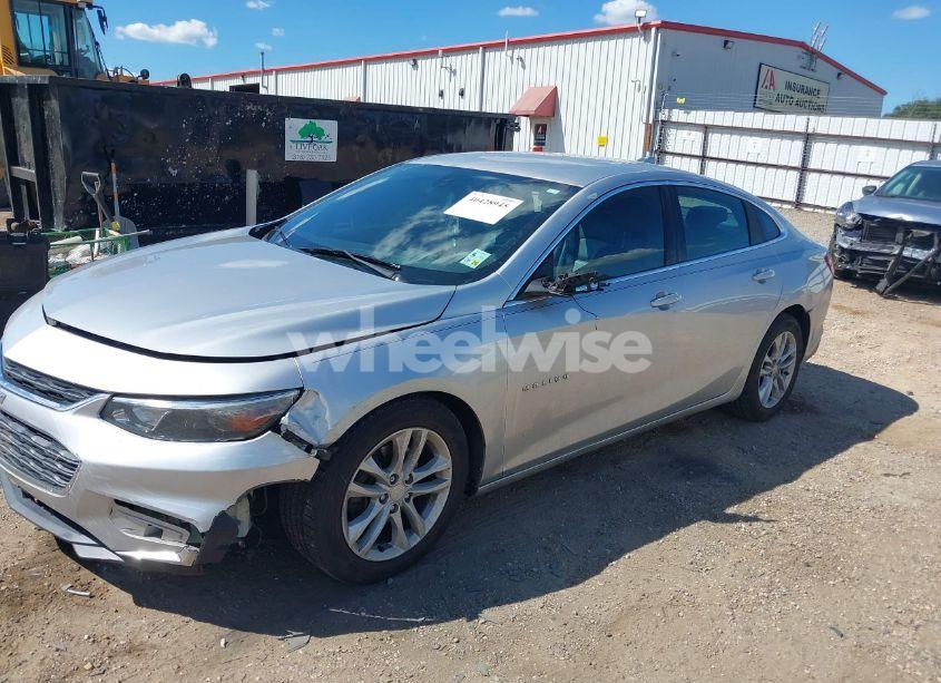 Photo 2 of 2016 Chevrolet Malibu 1LT (VIN 1G1ZE5ST9GF244422)