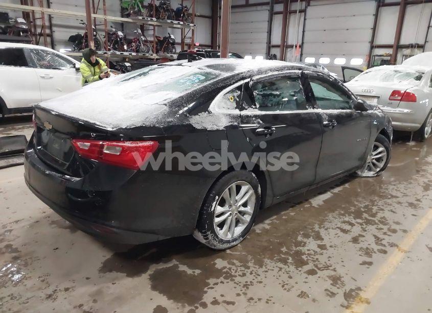 Photo 4 of 2016 Chevrolet Malibu 1LT (VIN 1G1ZE5ST9GF256618)