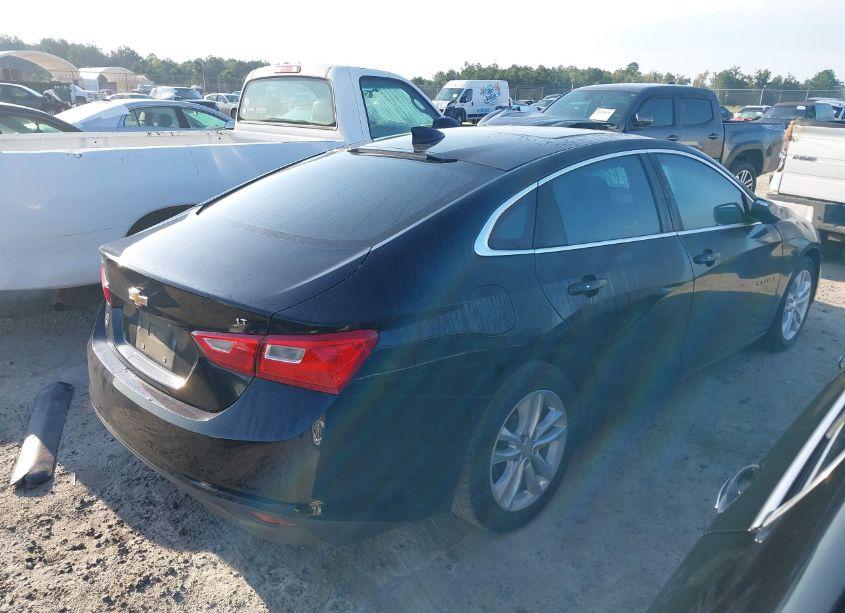Photo 4 of 2016 Chevrolet Malibu 1LT (VIN 1G1ZE5ST9GF333729)
