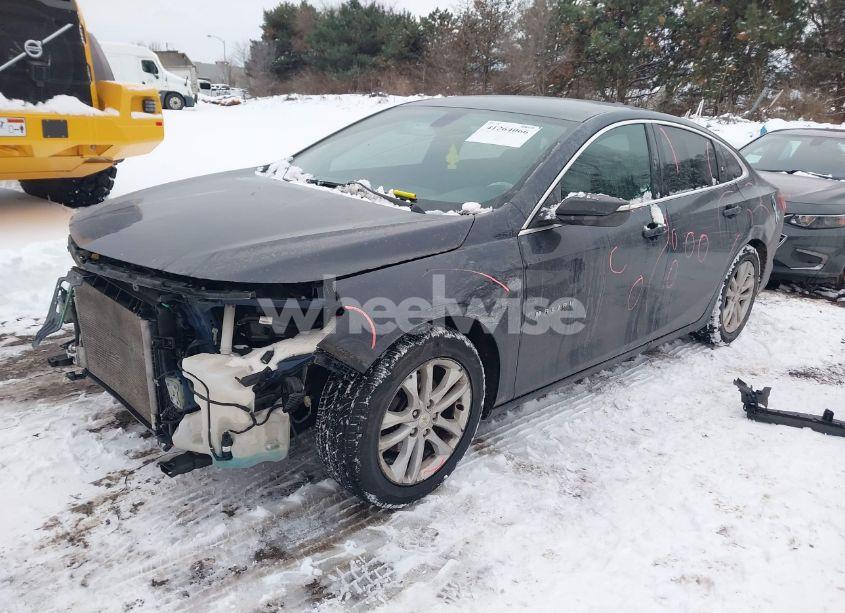 Photo 2 of 2016 Chevrolet Malibu 1LT (VIN 1G1ZE5ST9GF336114)