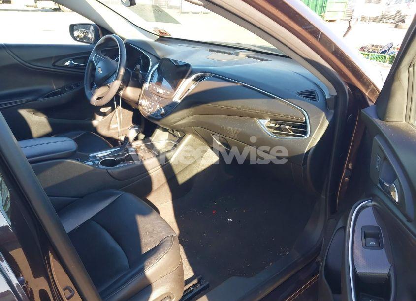 Photo 5 of 2016 Chevrolet Malibu 1LT (VIN 1G1ZE5ST9GF341779)