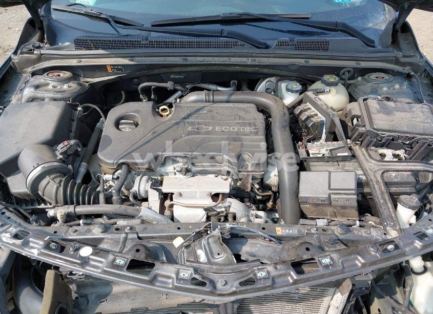 Photo 10 of 2017 Chevrolet Malibu 1LT (VIN 1G1ZE5ST9HF105750)