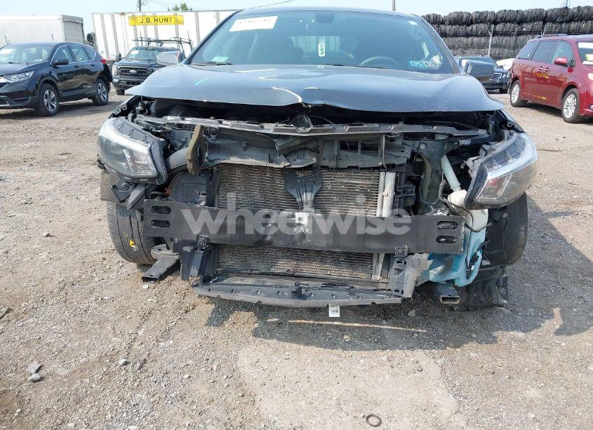 Photo 6 of 2017 Chevrolet Malibu 1LT (VIN 1G1ZE5ST9HF105750)