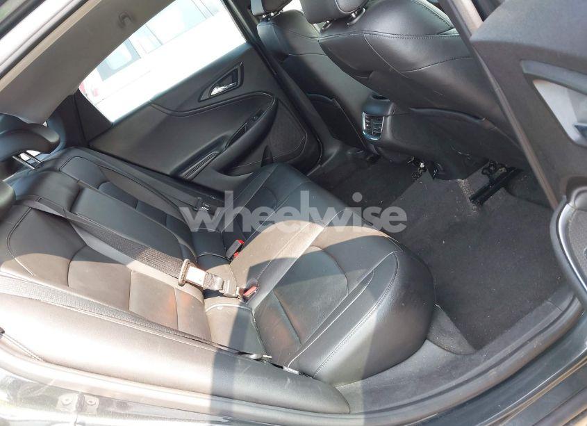 Photo 8 of 2017 Chevrolet Malibu 1LT (VIN 1G1ZE5ST9HF105750)