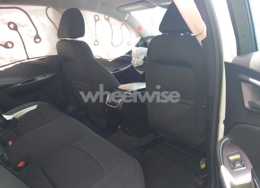 Photo 8 of 2017 Chevrolet Malibu 1LT (VIN 1G1ZE5ST9HF106722)