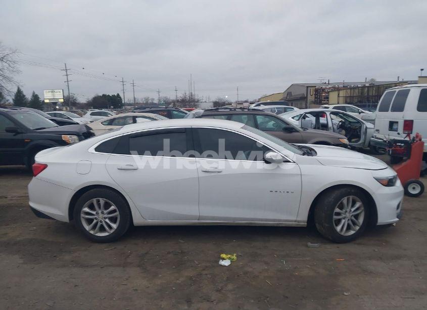 Photo 13 of 2017 Chevrolet Malibu 1LT (VIN 1G1ZE5ST9HF114349)