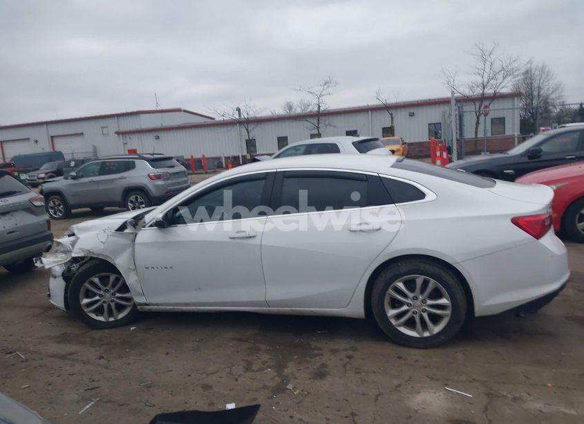 Photo 14 of 2017 Chevrolet Malibu 1LT (VIN 1G1ZE5ST9HF114349)