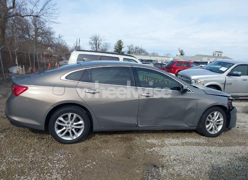 Photo 13 of 2017 Chevrolet Malibu 1LT (VIN 1G1ZE5ST9HF118742)