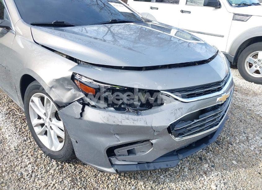 Photo 6 of 2017 Chevrolet Malibu 1LT (VIN 1G1ZE5ST9HF118742)