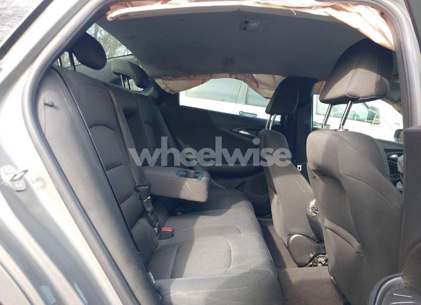 Photo 8 of 2017 Chevrolet Malibu 1LT (VIN 1G1ZE5ST9HF118742)