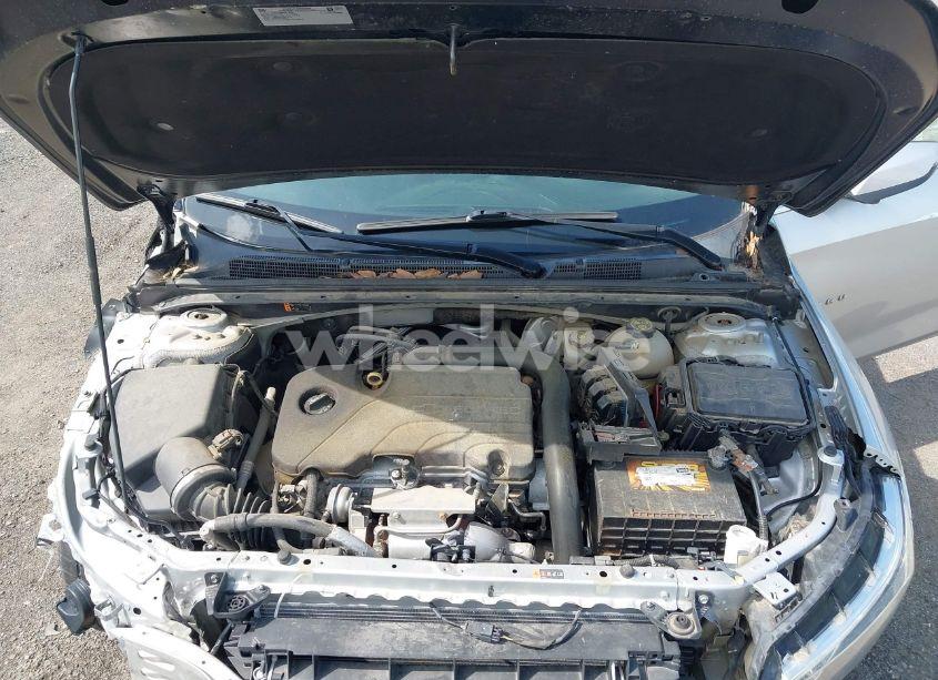 Photo 10 of 2017 Chevrolet Malibu 1LT (VIN 1G1ZE5ST9HF139123)