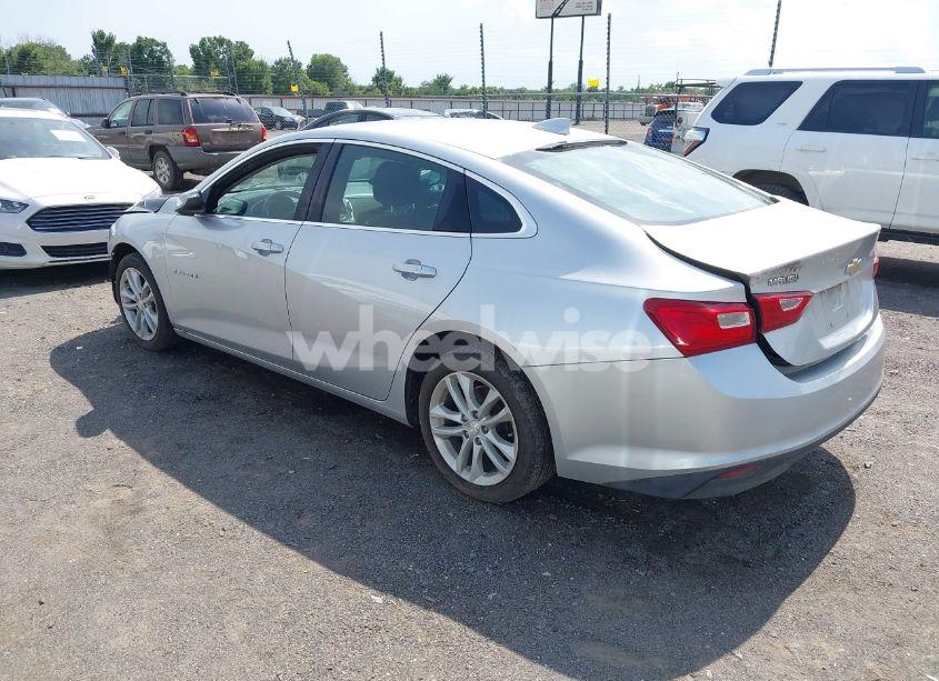 Photo 3 of 2017 Chevrolet Malibu 1LT (VIN 1G1ZE5ST9HF139123)