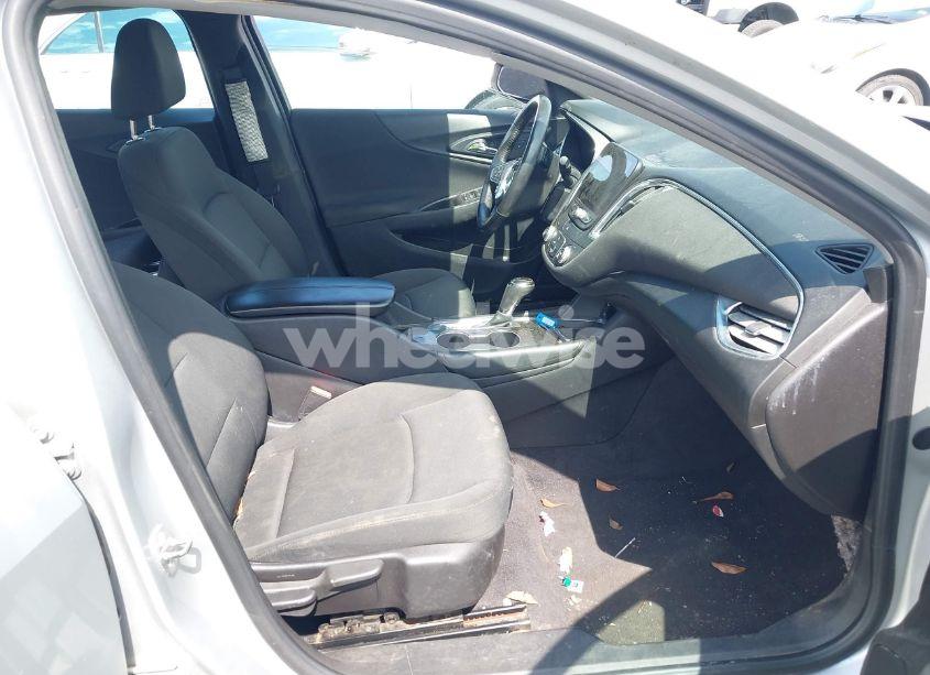 Photo 5 of 2017 Chevrolet Malibu 1LT (VIN 1G1ZE5ST9HF139123)