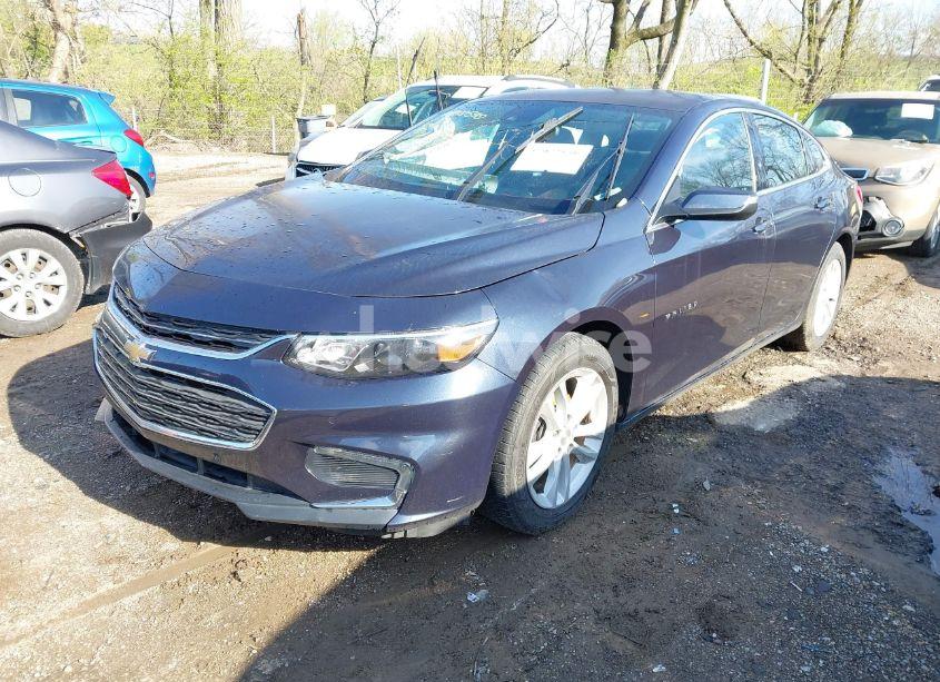 Photo 2 of 2017 Chevrolet Malibu 1LT (VIN 1G1ZE5ST9HF148436)