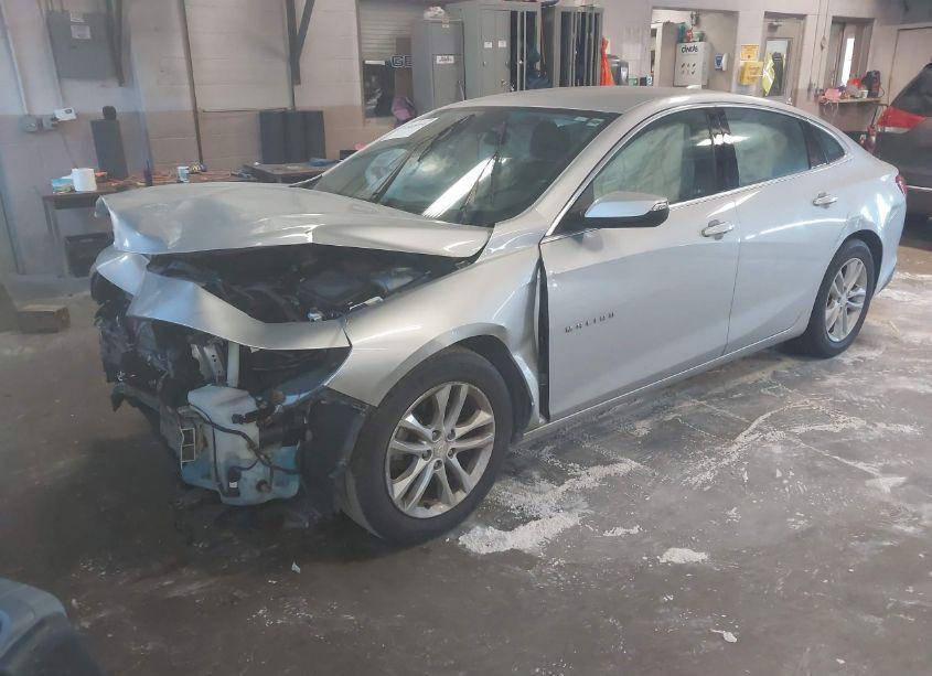 Photo 2 of 2017 Chevrolet Malibu 1LT (VIN 1G1ZE5ST9HF154480)