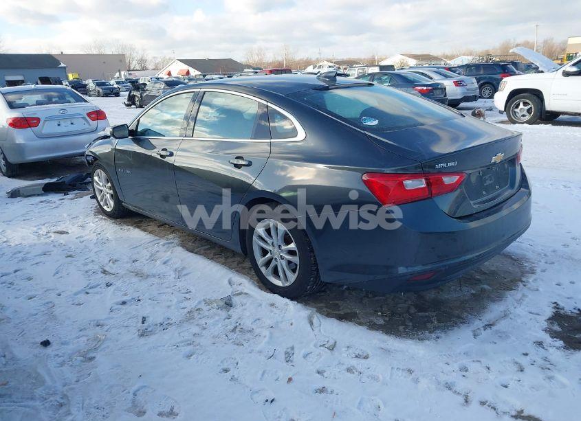 Photo 3 of 2017 Chevrolet Malibu 1LT (VIN 1G1ZE5ST9HF177161)