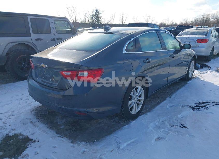 Photo 4 of 2017 Chevrolet Malibu 1LT (VIN 1G1ZE5ST9HF177161)