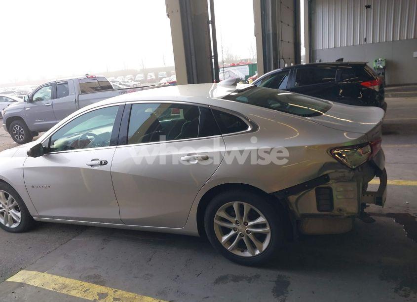 Photo 14 of 2017 Chevrolet Malibu 1LT (VIN 1G1ZE5ST9HF187284)
