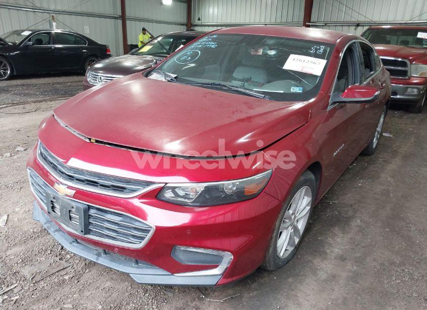 Photo 2 of 2017 Chevrolet Malibu 1LT (VIN 1G1ZE5ST9HF194560)