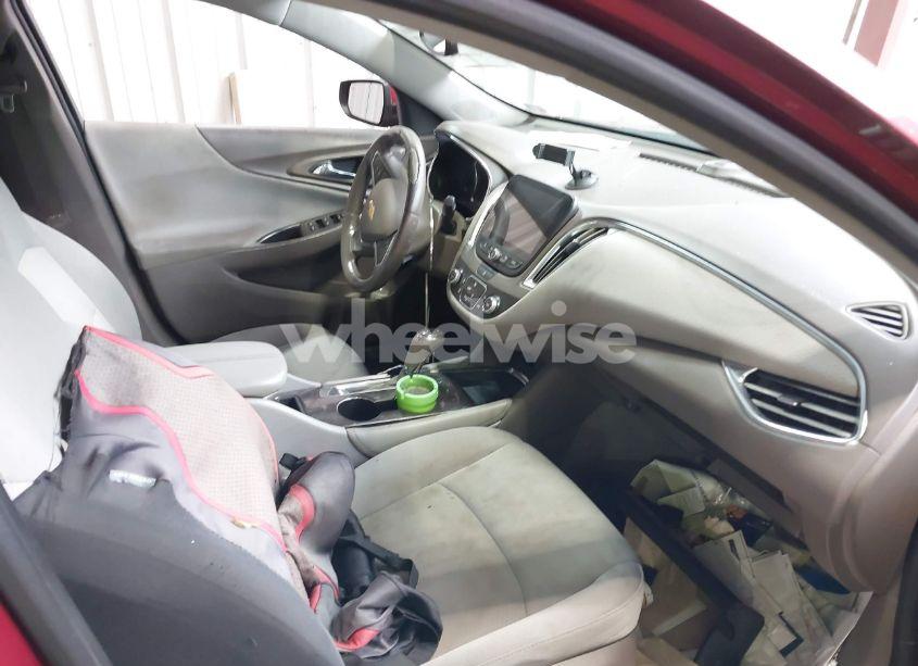 Photo 5 of 2017 Chevrolet Malibu 1LT (VIN 1G1ZE5ST9HF194560)