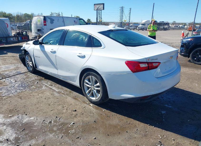 Photo 3 of 2017 Chevrolet Malibu 1LT (VIN 1G1ZE5ST9HF201104)