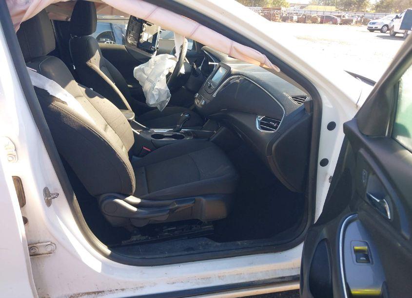 Photo 5 of 2017 Chevrolet Malibu 1LT (VIN 1G1ZE5ST9HF201104)