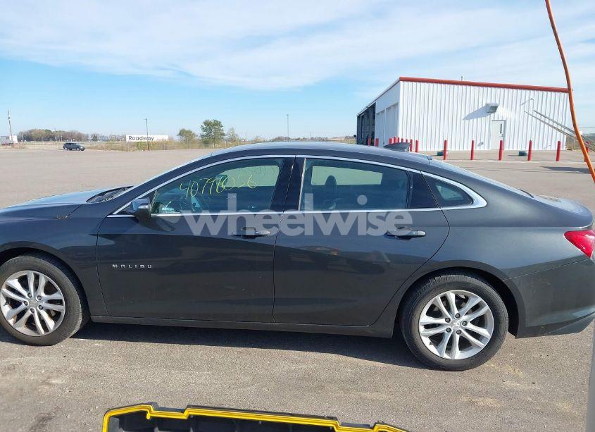 Photo 15 of 2017 Chevrolet Malibu 1LT (VIN 1G1ZE5ST9HF206089)