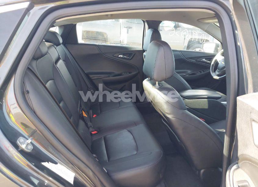 Photo 8 of 2017 Chevrolet Malibu 1LT (VIN 1G1ZE5ST9HF206089)