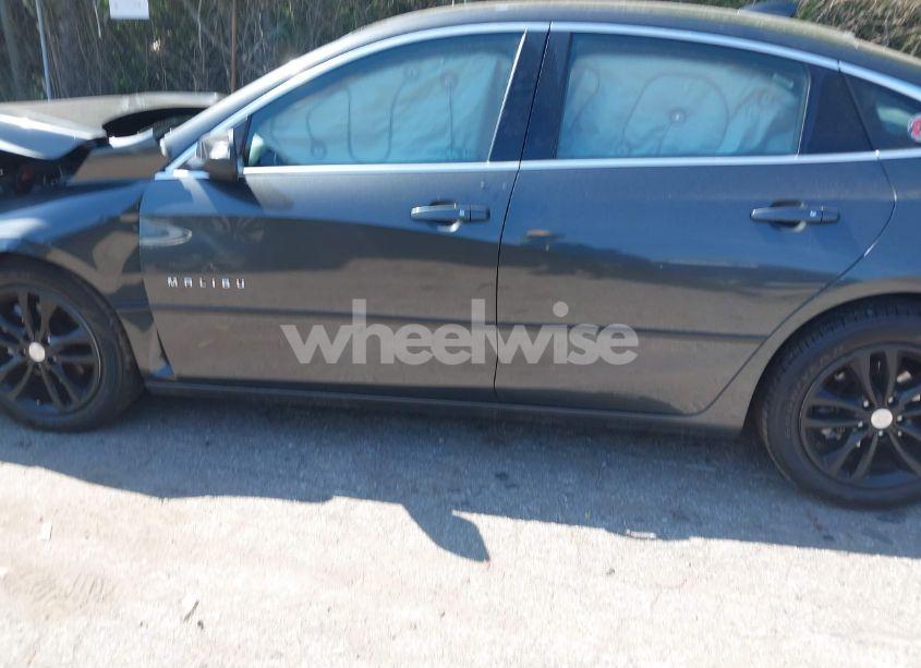 Photo 14 of 2017 Chevrolet Malibu 1LT (VIN 1G1ZE5ST9HF206660)