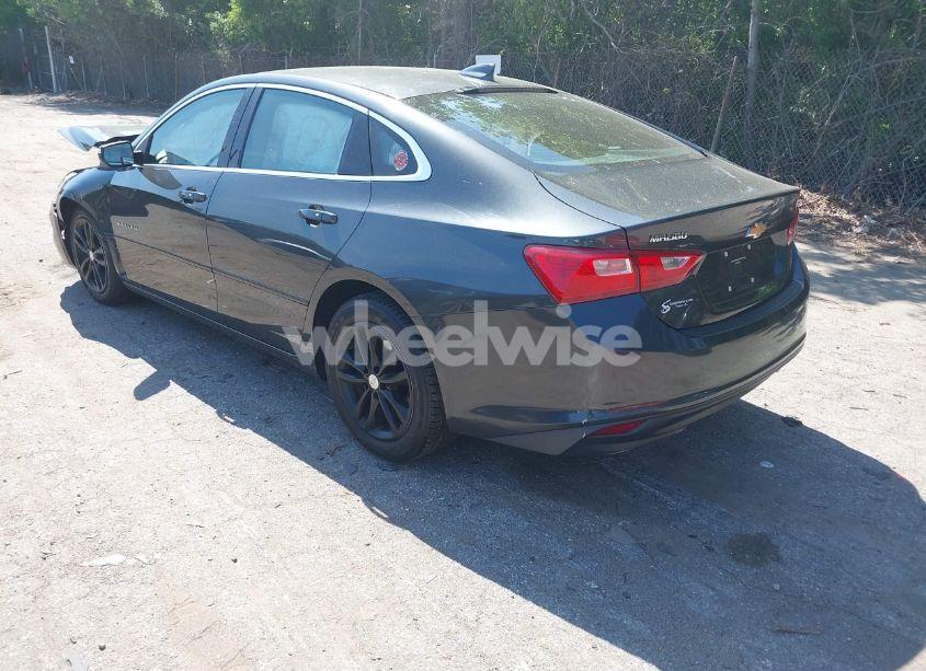 Photo 3 of 2017 Chevrolet Malibu 1LT (VIN 1G1ZE5ST9HF206660)