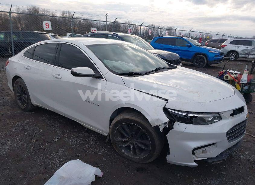 2017 Chevrolet Malibu 1LT (VIN 1G1ZE5ST9HF209784) main photo