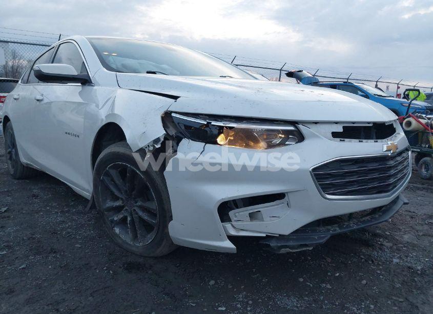 Photo 6 of 2017 Chevrolet Malibu 1LT (VIN 1G1ZE5ST9HF209784)