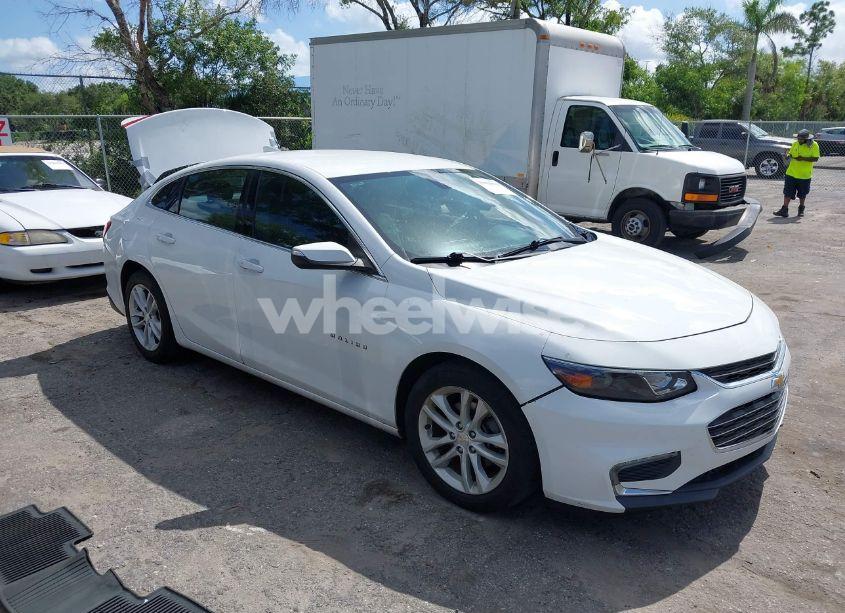 2017 Chevrolet Malibu 1LT (VIN 1G1ZE5ST9HF215536) main photo
