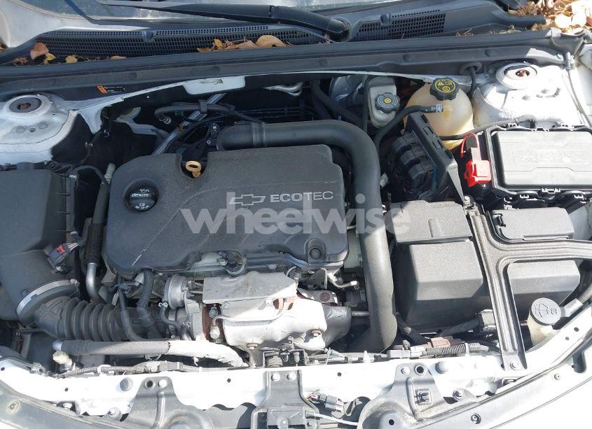 Photo 10 of 2017 Chevrolet Malibu 1LT (VIN 1G1ZE5ST9HF215536)