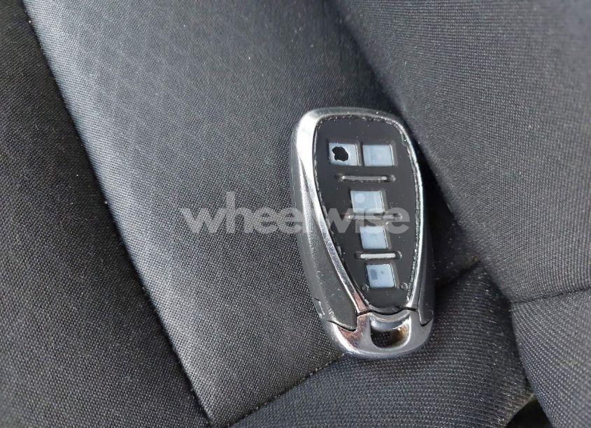 Photo 11 of 2017 Chevrolet Malibu 1LT (VIN 1G1ZE5ST9HF215536)