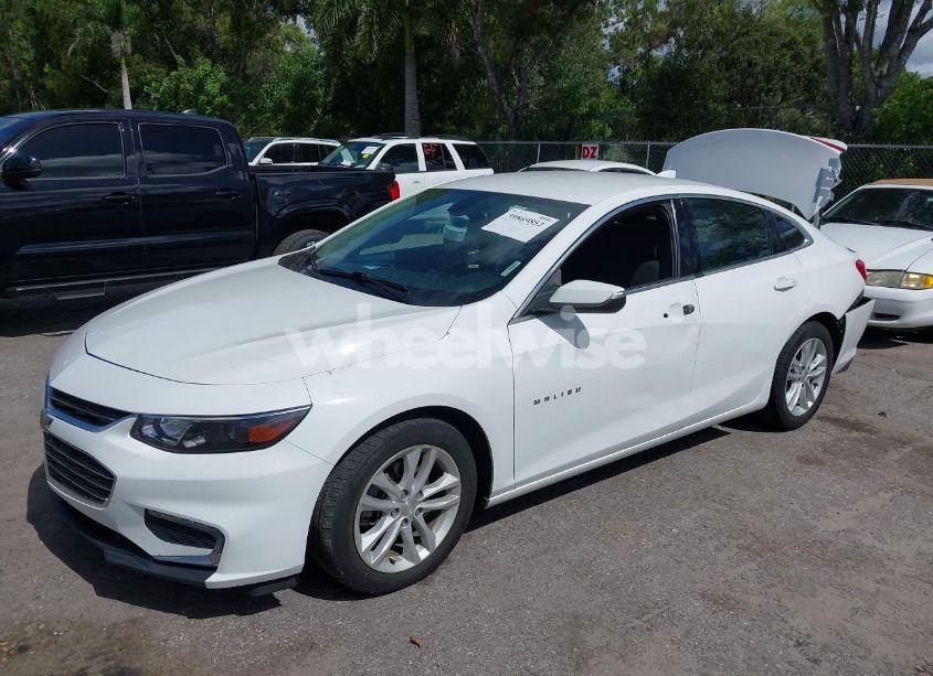 Photo 2 of 2017 Chevrolet Malibu 1LT (VIN 1G1ZE5ST9HF215536)