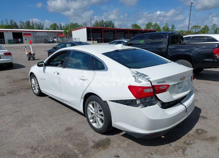 Photo 3 of 2017 Chevrolet Malibu 1LT (VIN 1G1ZE5ST9HF215536)