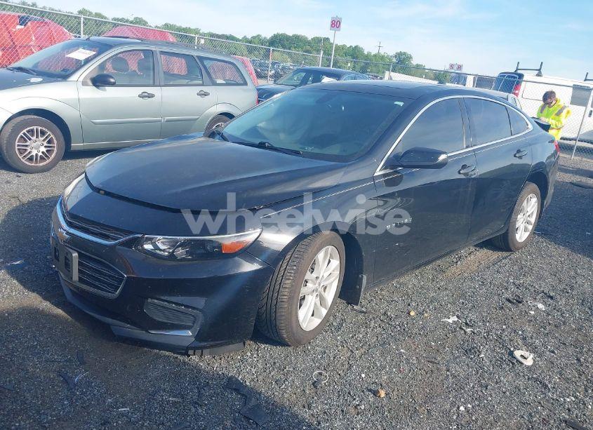 Photo 2 of 2017 Chevrolet Malibu 1LT (VIN 1G1ZE5ST9HF251162)