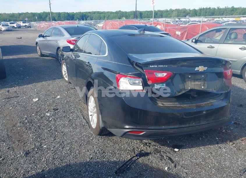 Photo 3 of 2017 Chevrolet Malibu 1LT (VIN 1G1ZE5ST9HF251162)