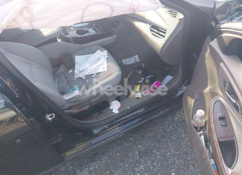 Photo 5 of 2017 Chevrolet Malibu 1LT (VIN 1G1ZE5ST9HF251162)