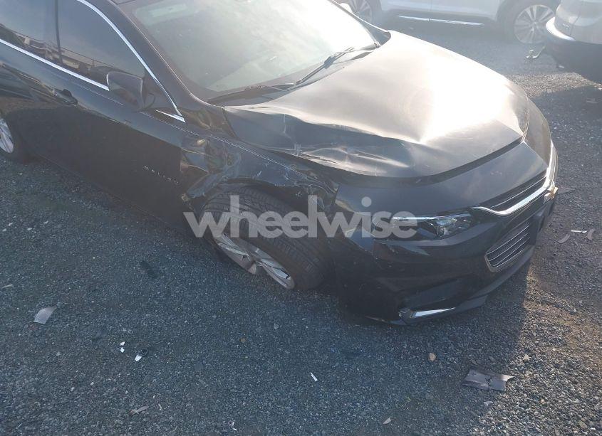 Photo 6 of 2017 Chevrolet Malibu 1LT (VIN 1G1ZE5ST9HF251162)