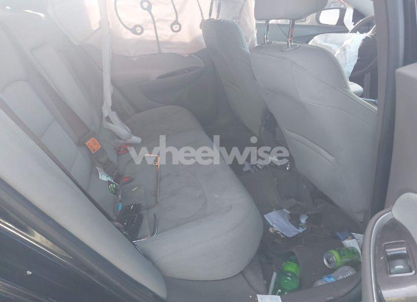 Photo 8 of 2017 Chevrolet Malibu 1LT (VIN 1G1ZE5ST9HF251162)