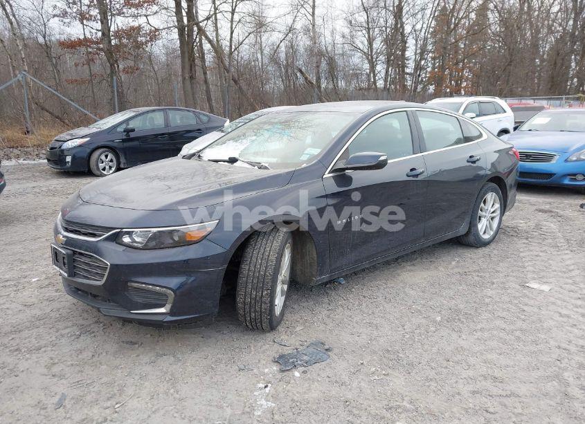 Photo 2 of 2017 Chevrolet Malibu 1LT (VIN 1G1ZE5ST9HF261481)