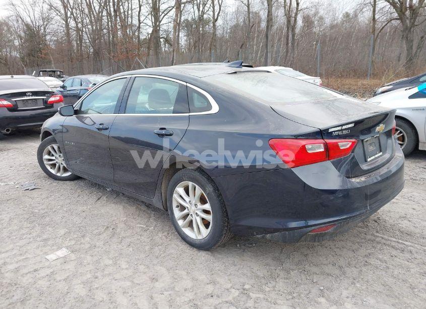Photo 3 of 2017 Chevrolet Malibu 1LT (VIN 1G1ZE5ST9HF261481)