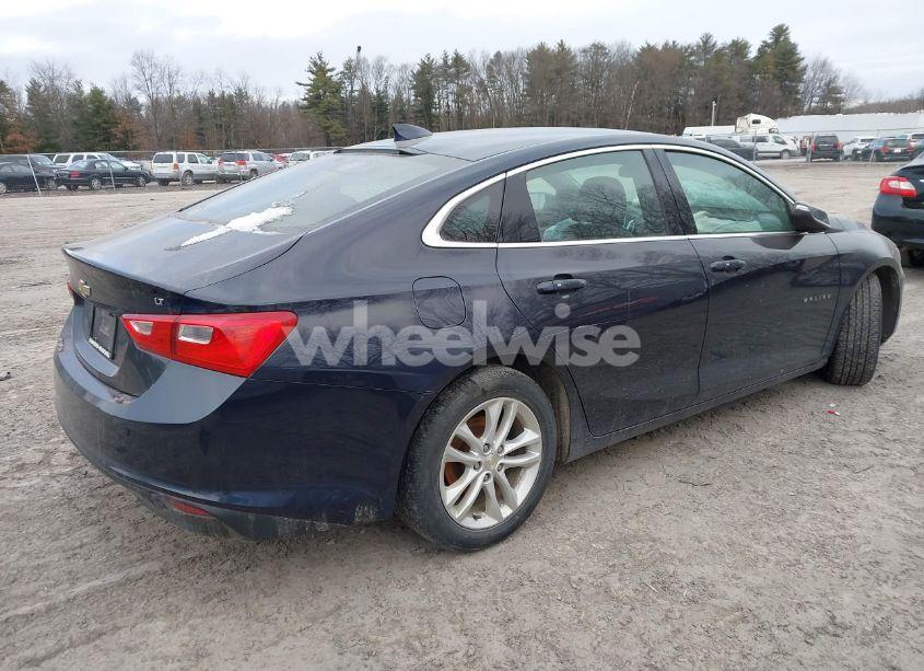 Photo 4 of 2017 Chevrolet Malibu 1LT (VIN 1G1ZE5ST9HF261481)