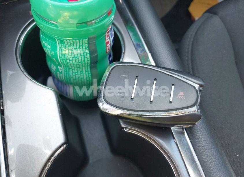 Photo 11 of 2016 Chevrolet Malibu 1LT (VIN 1G1ZE5STXGF170248)