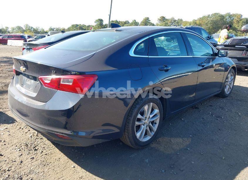 Photo 4 of 2016 Chevrolet Malibu 1LT (VIN 1G1ZE5STXGF170248)