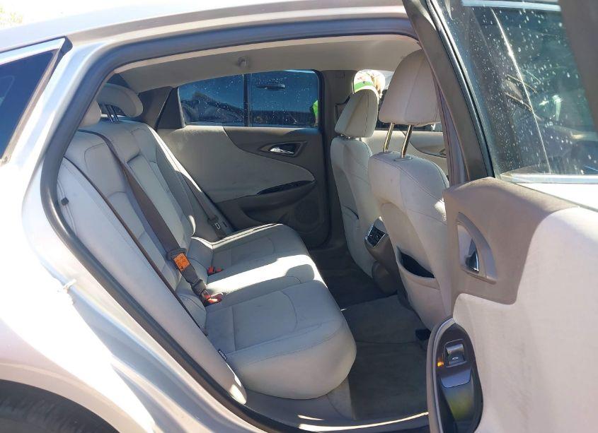 Photo 8 of 2016 Chevrolet Malibu 1LT (VIN 1G1ZE5STXGF173408)